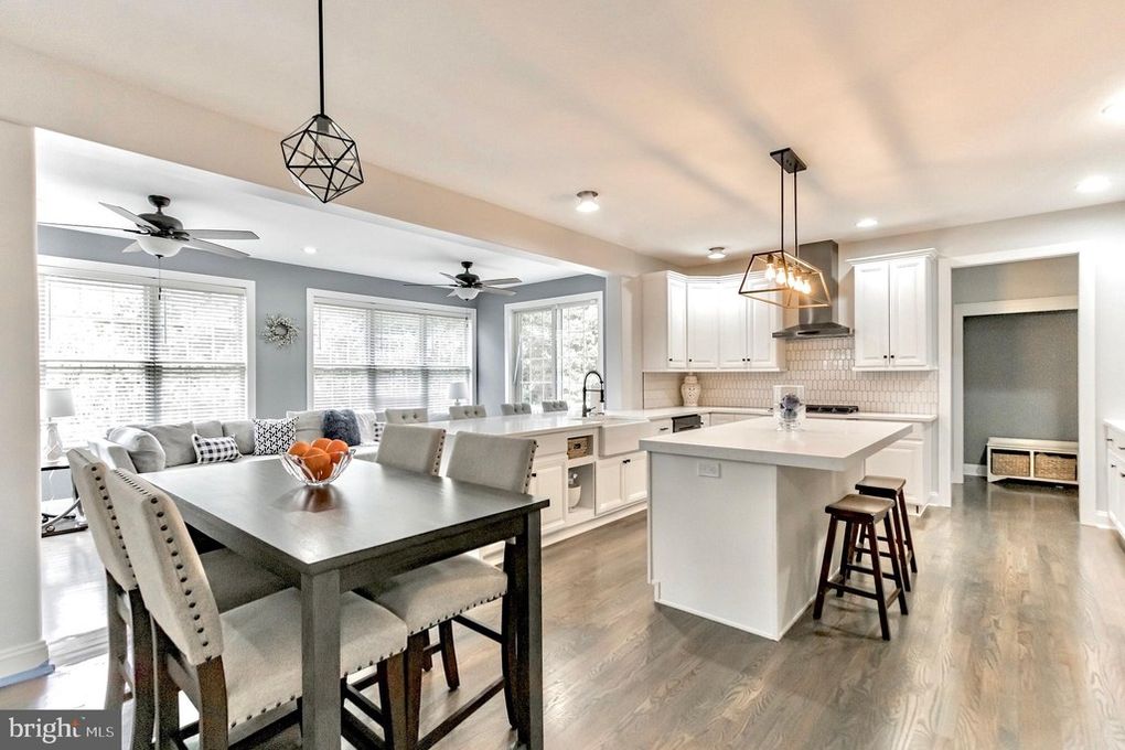Kitchen with island and pendant lighting